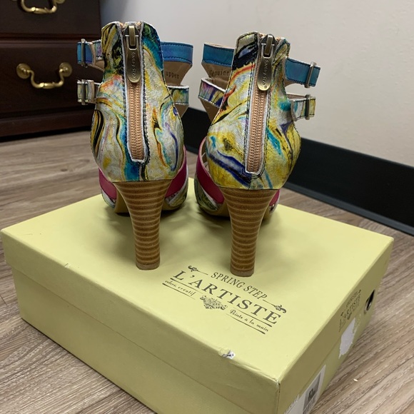 Colorful and Sexy heels with buckle detail - Picture 2 of 4